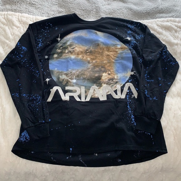 Ariana Grande Tops - *RARE* ARIANA GRANDE LOLLAPALOOZA LONG SLEEVE